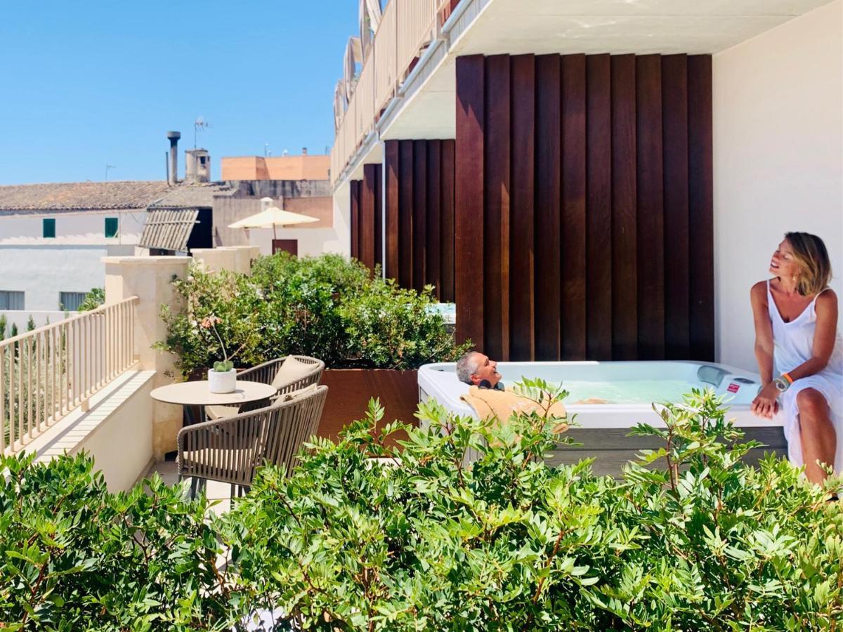 Habitación Doble Deluxe con bañera de hidromasaje en la terraza