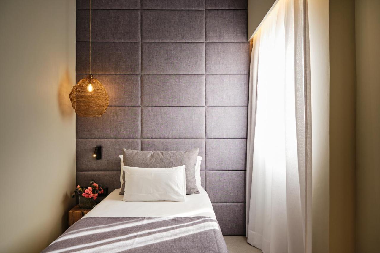 Standard Single Room,1589333637:JPEG