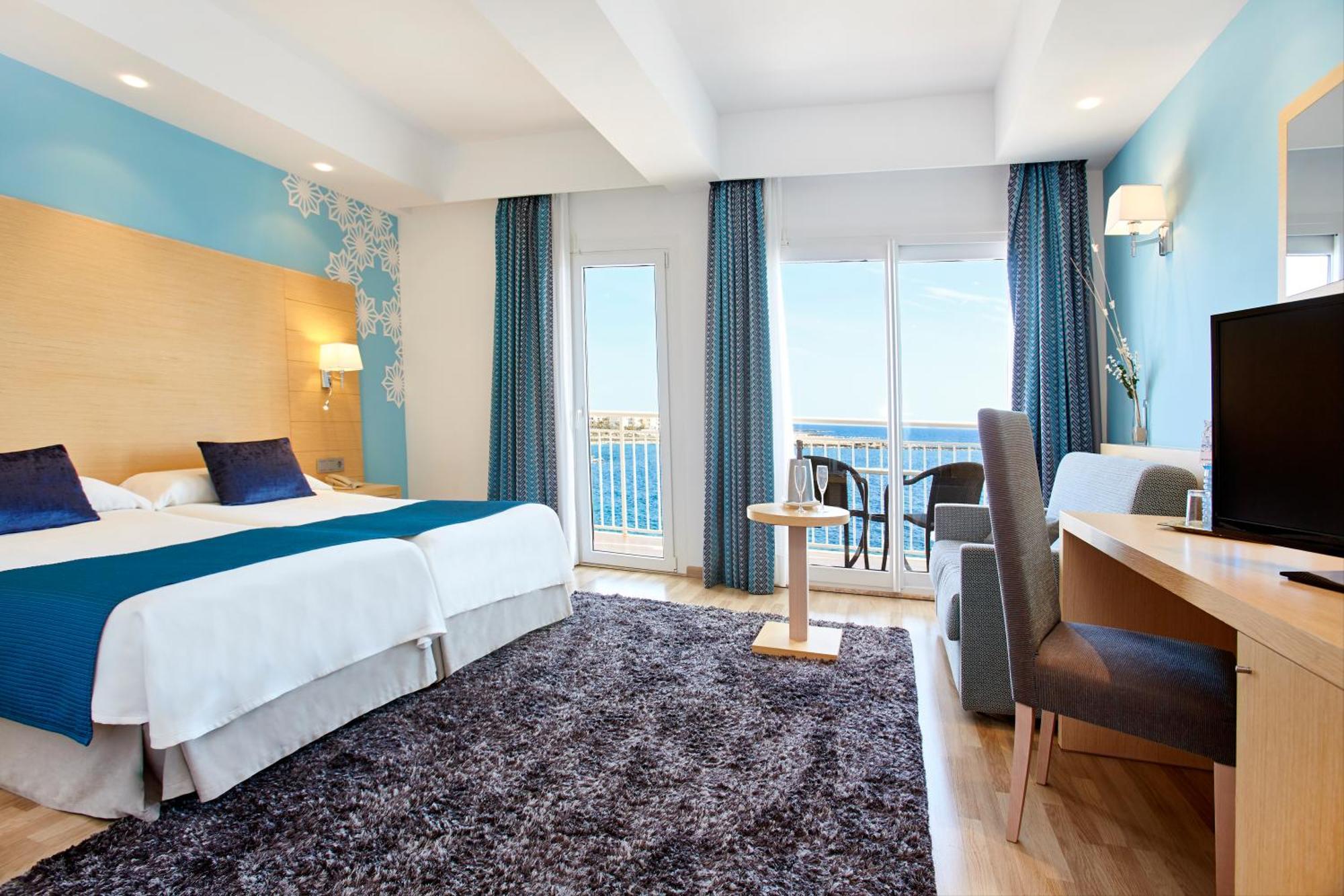 Superior Twin Room Sea View