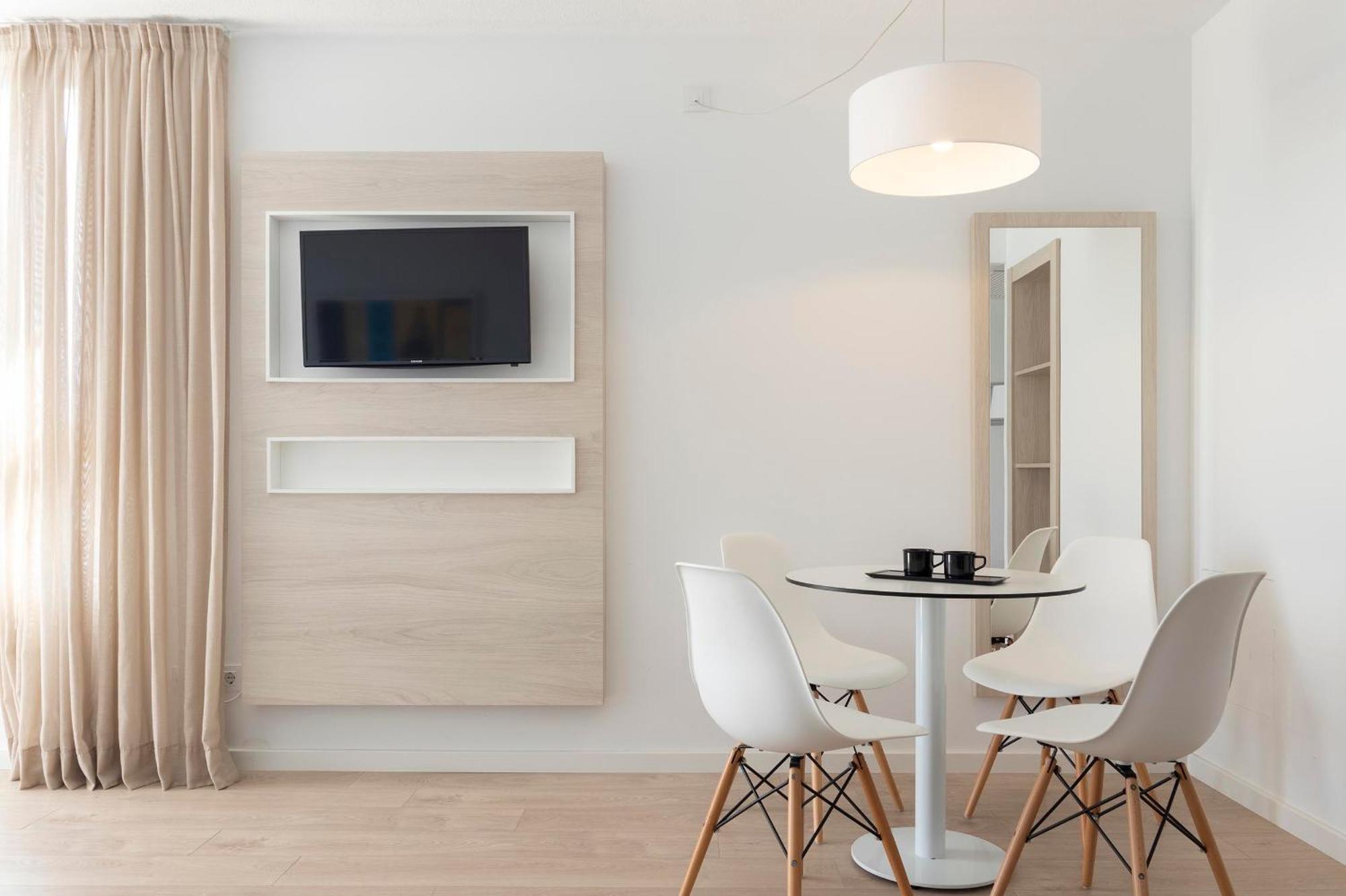 Habitación Familiar con vistas al mar (3 adultos + 1 niño)