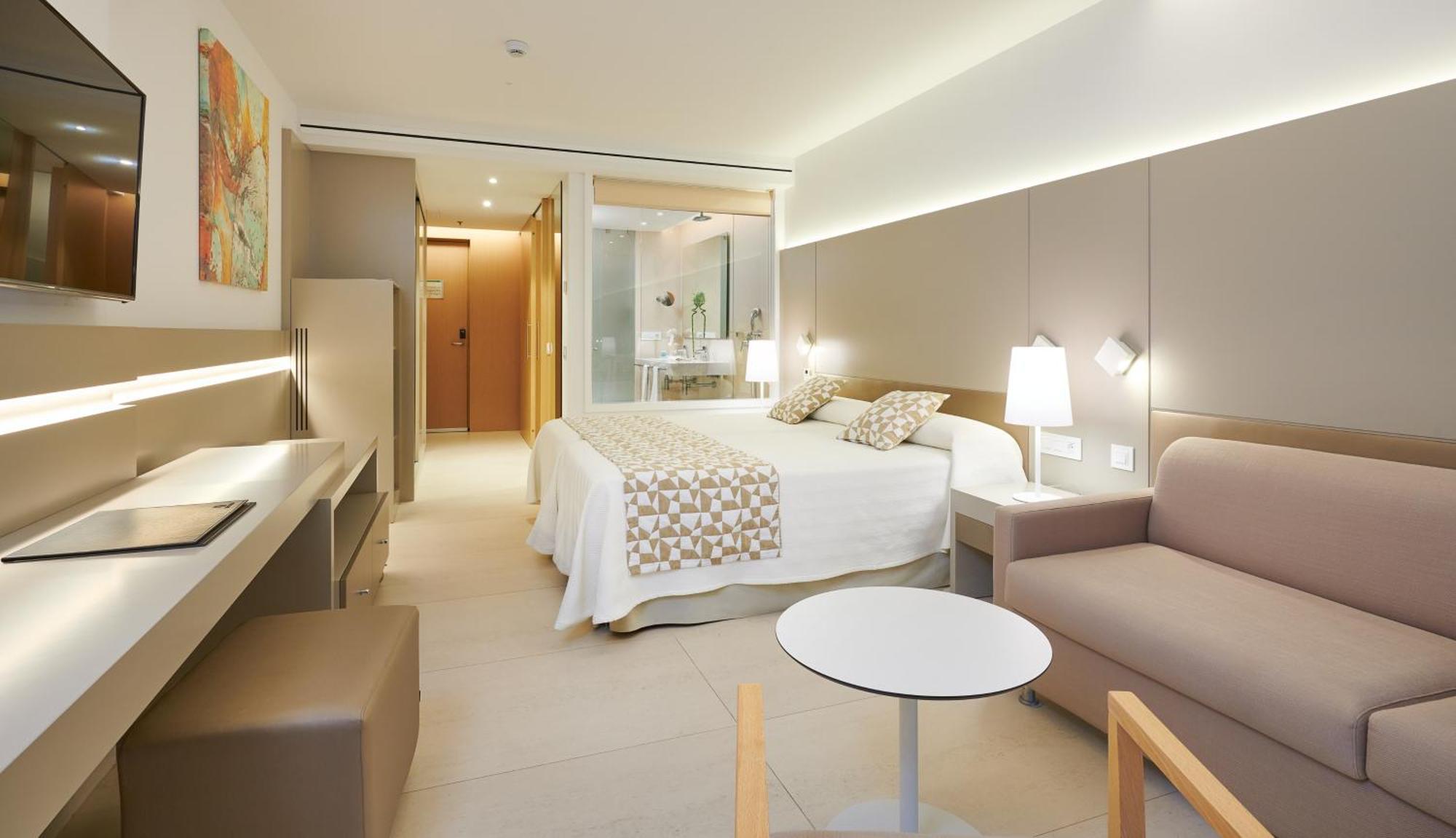 Double Room,1472134762:JPEG