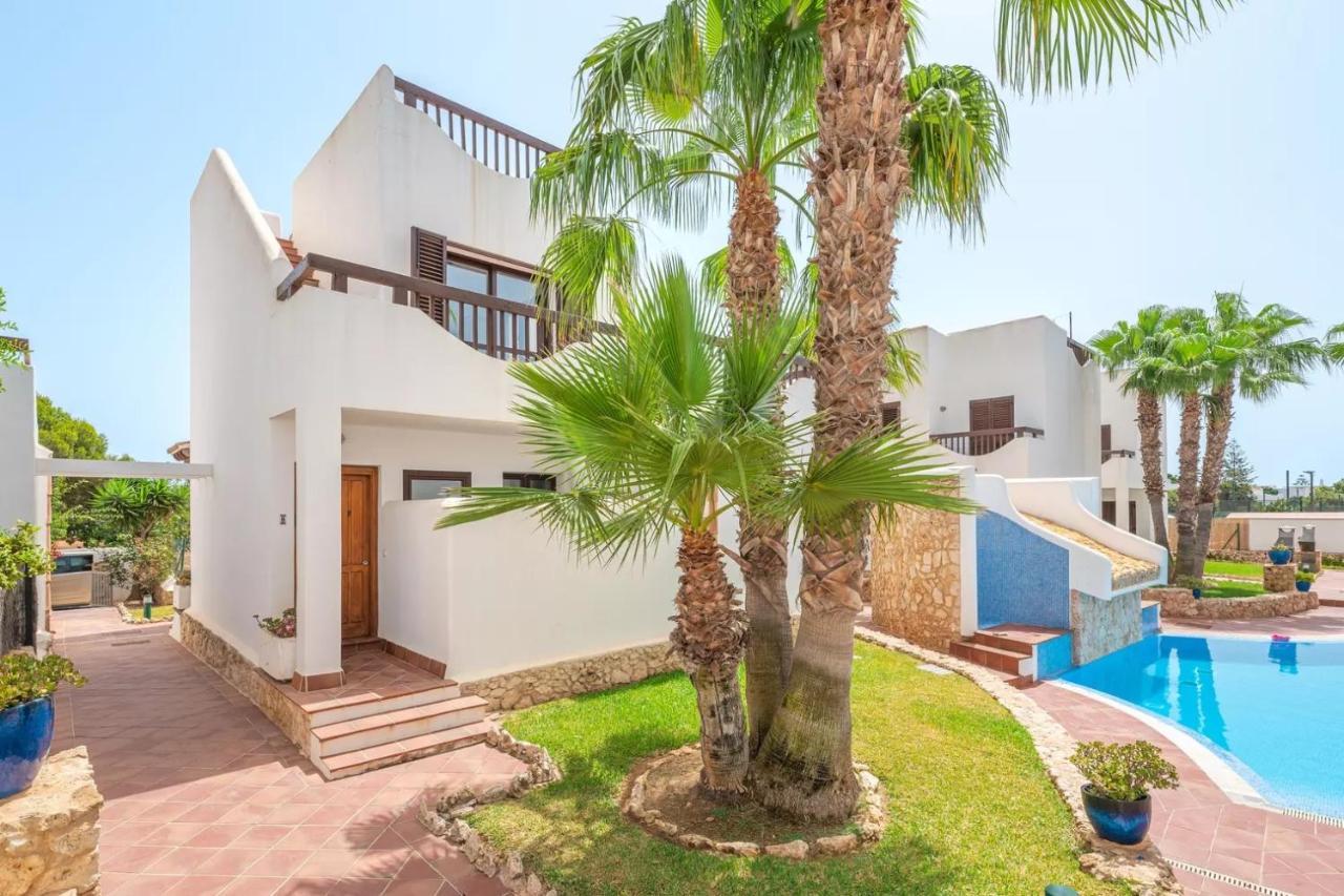 Five-Bedroom House,1286635807:JPEG