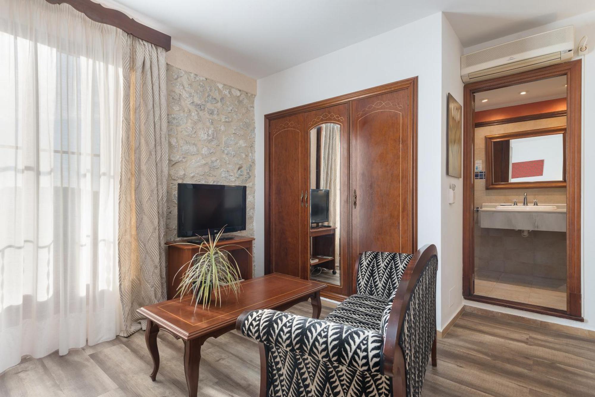 Deluxe Double or Twin Room SPA Access