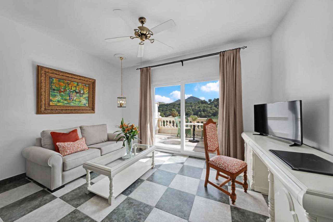 Suite Terrace Mountain View