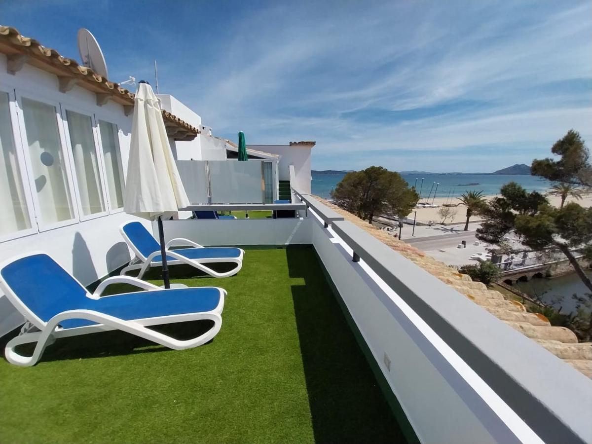 Estudio Superior con vistas laterales al mar