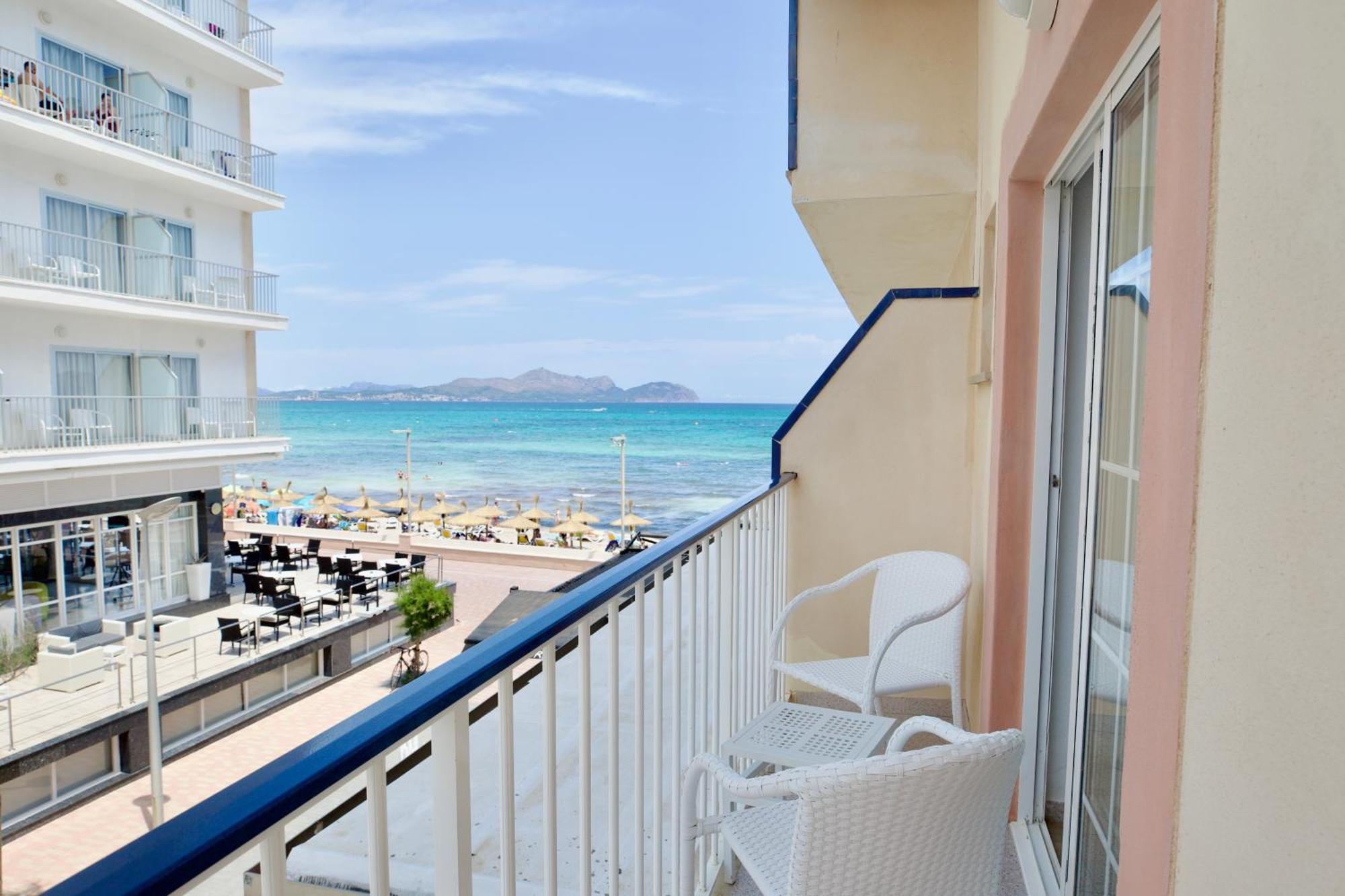 Double Room Balcony Lateral Sea View