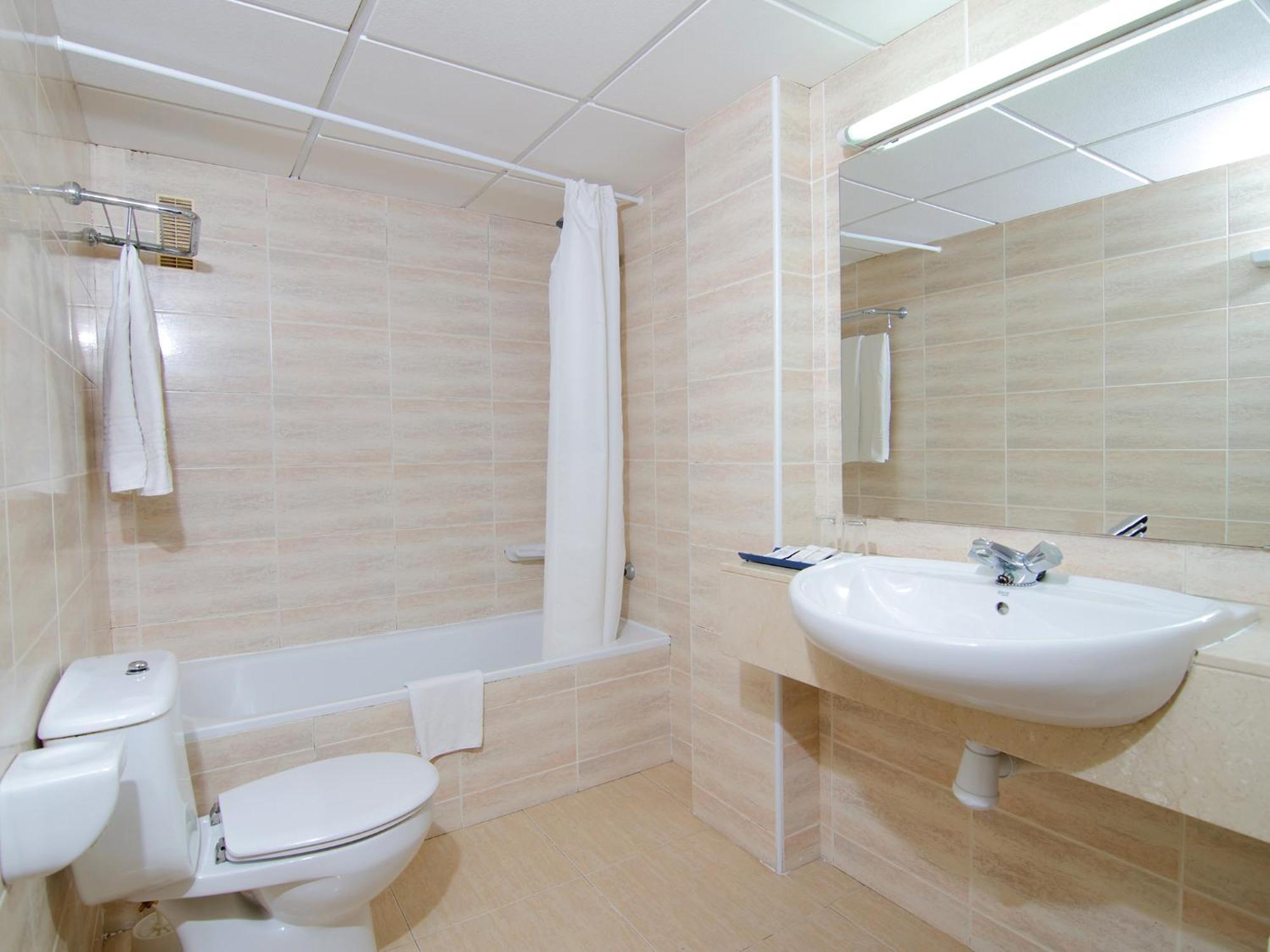 Double Room,1555184959:JPEG