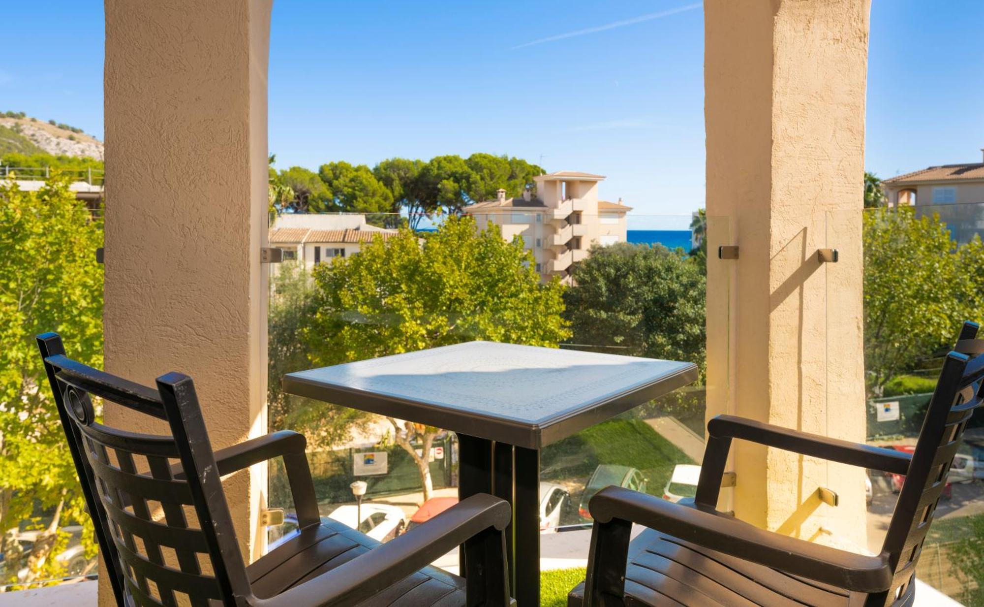 Studio Balcony