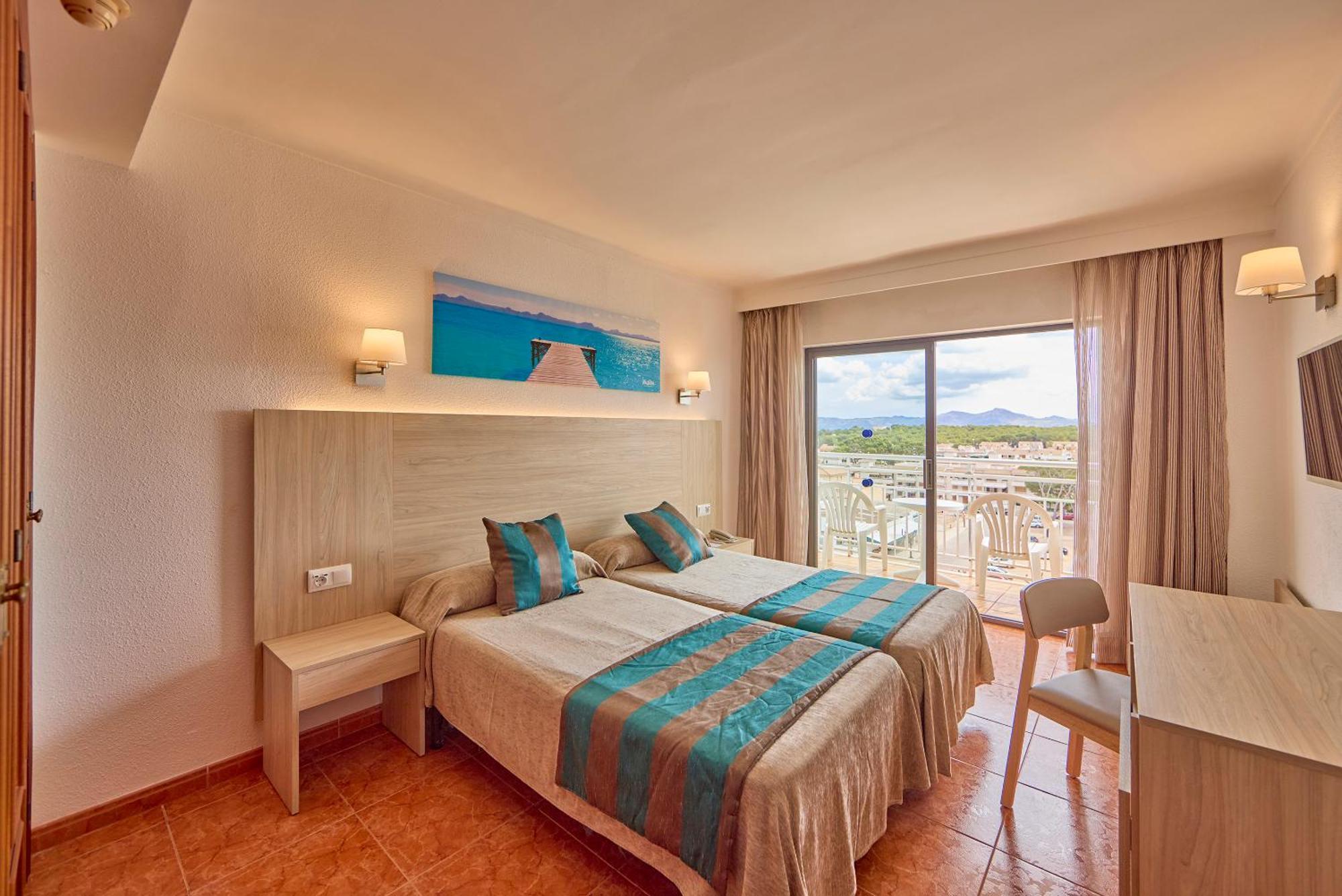 Twin Room,1594677300:JPEG