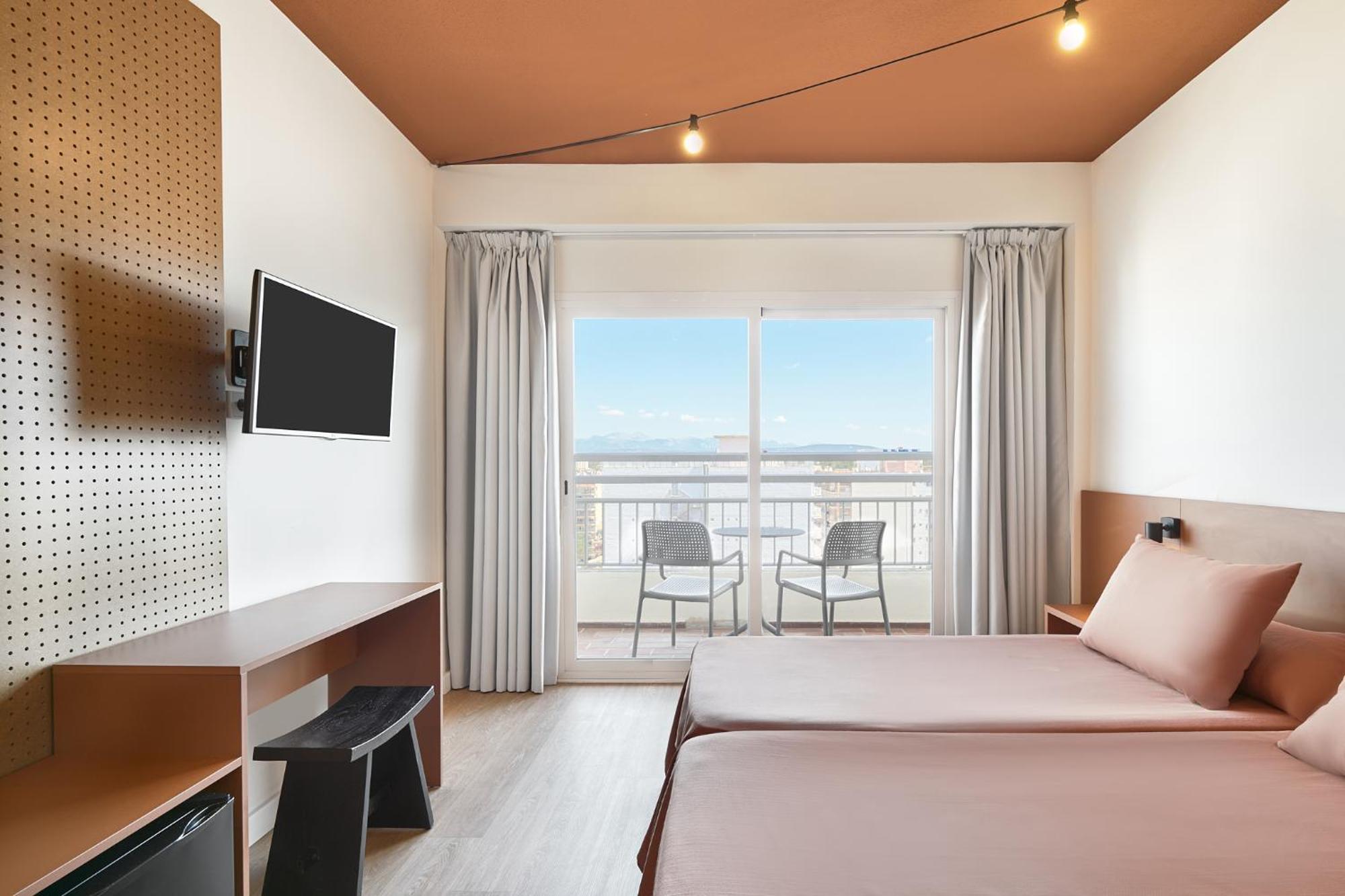 Double Room Side Sea View Bed & Unlimited Brunch