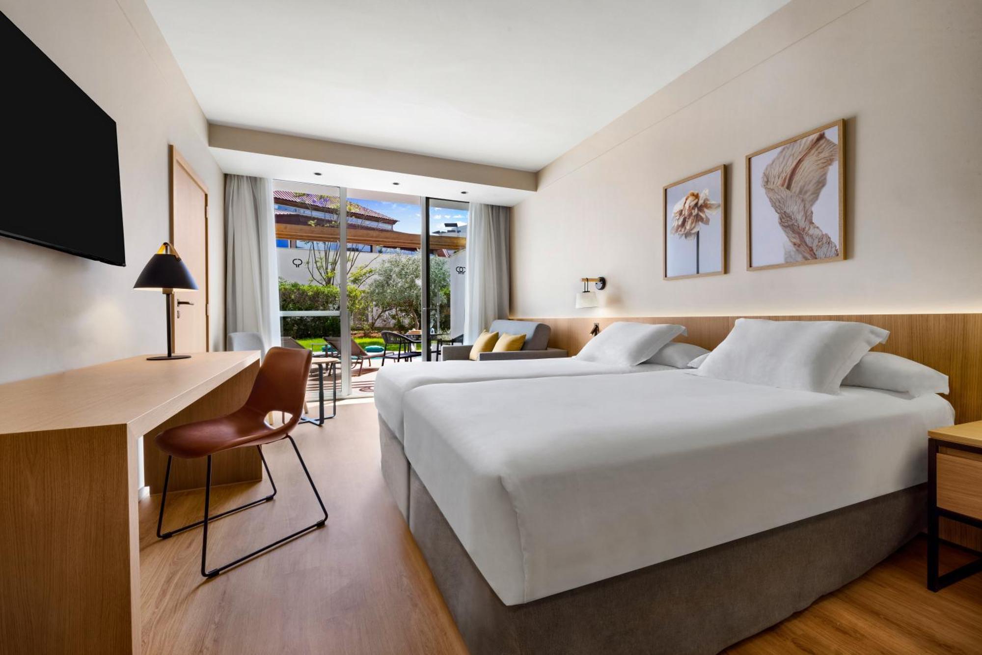 Superior Deluxe Double or Twin Room,1620980183:JPEG