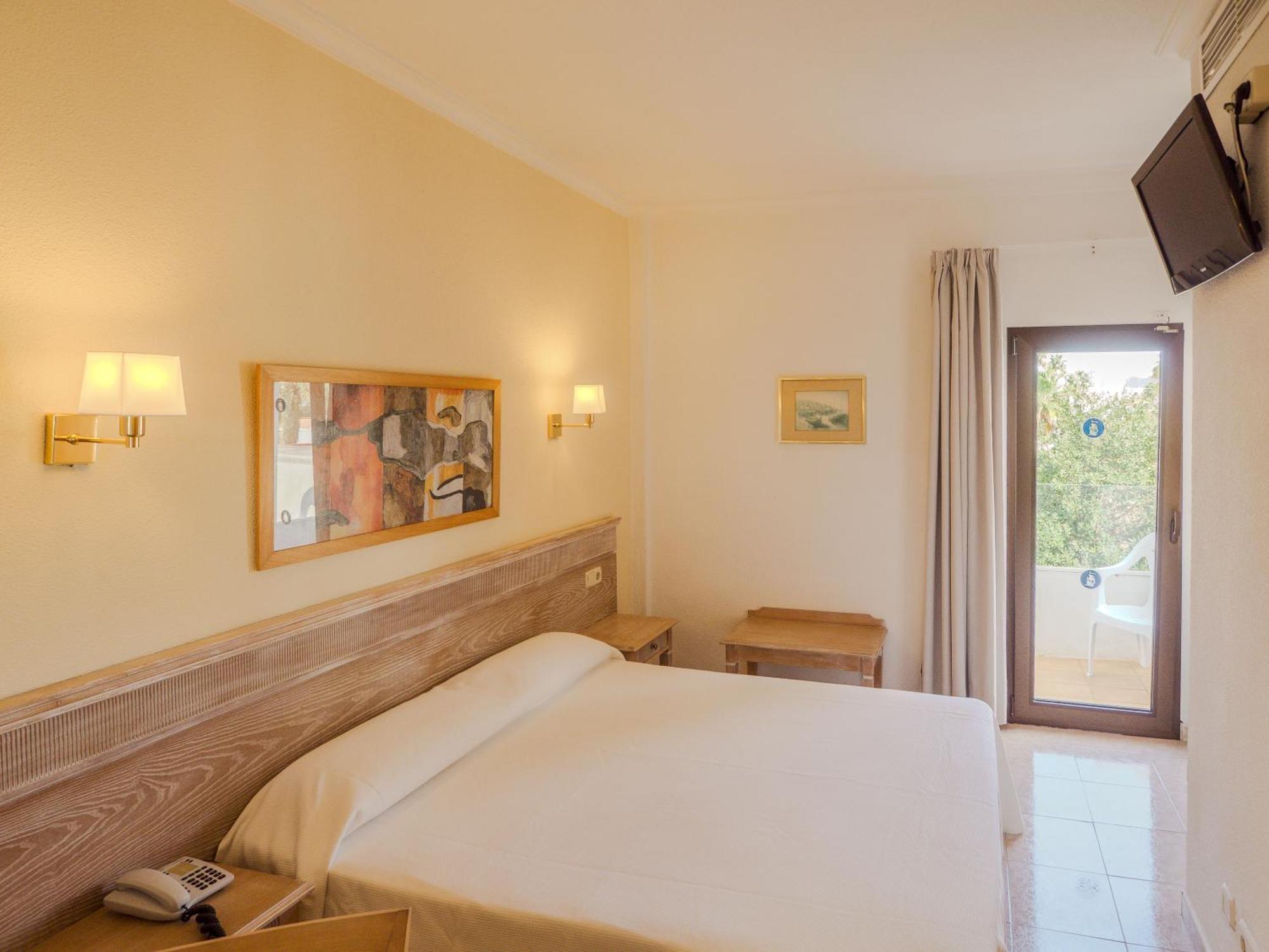 Large Single Room,1624812447:JPEG