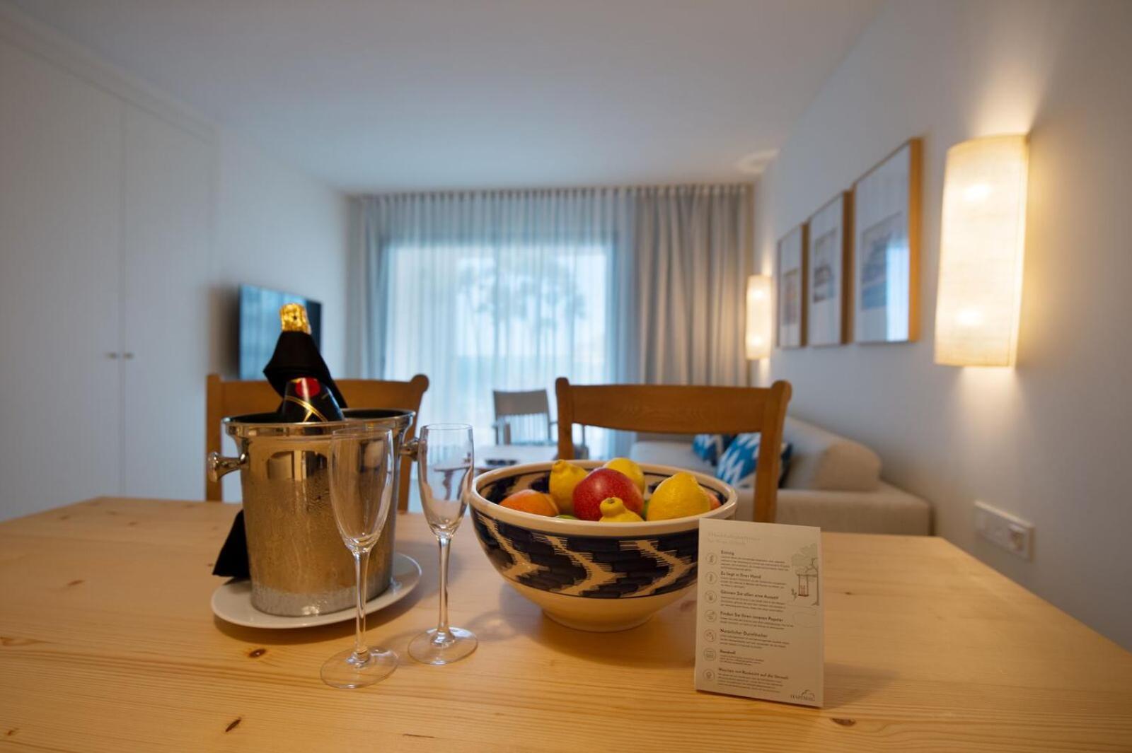 Deluxe Apartment,1636029011:JPEG