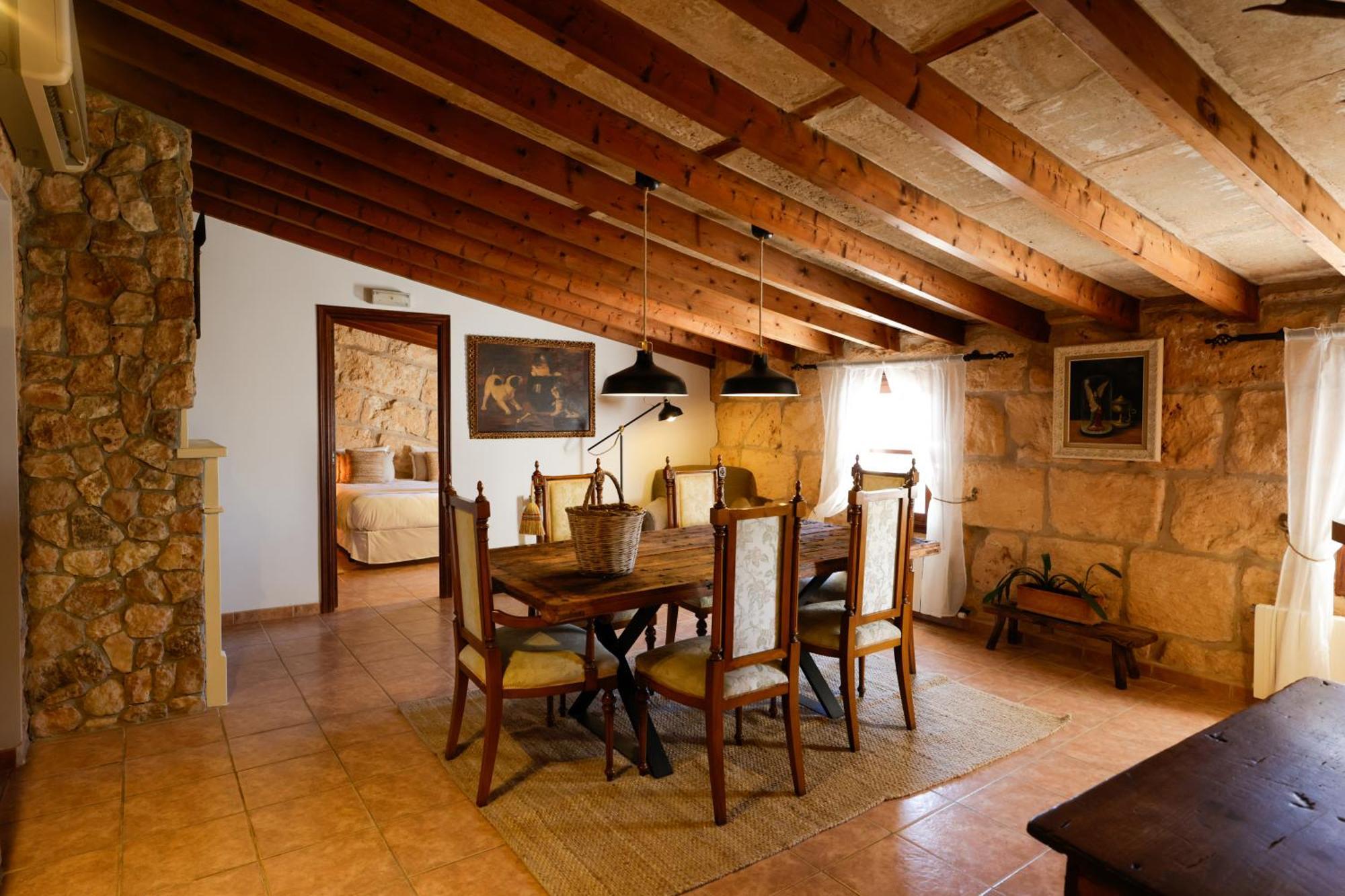 Double Room,1661656965:JPEG