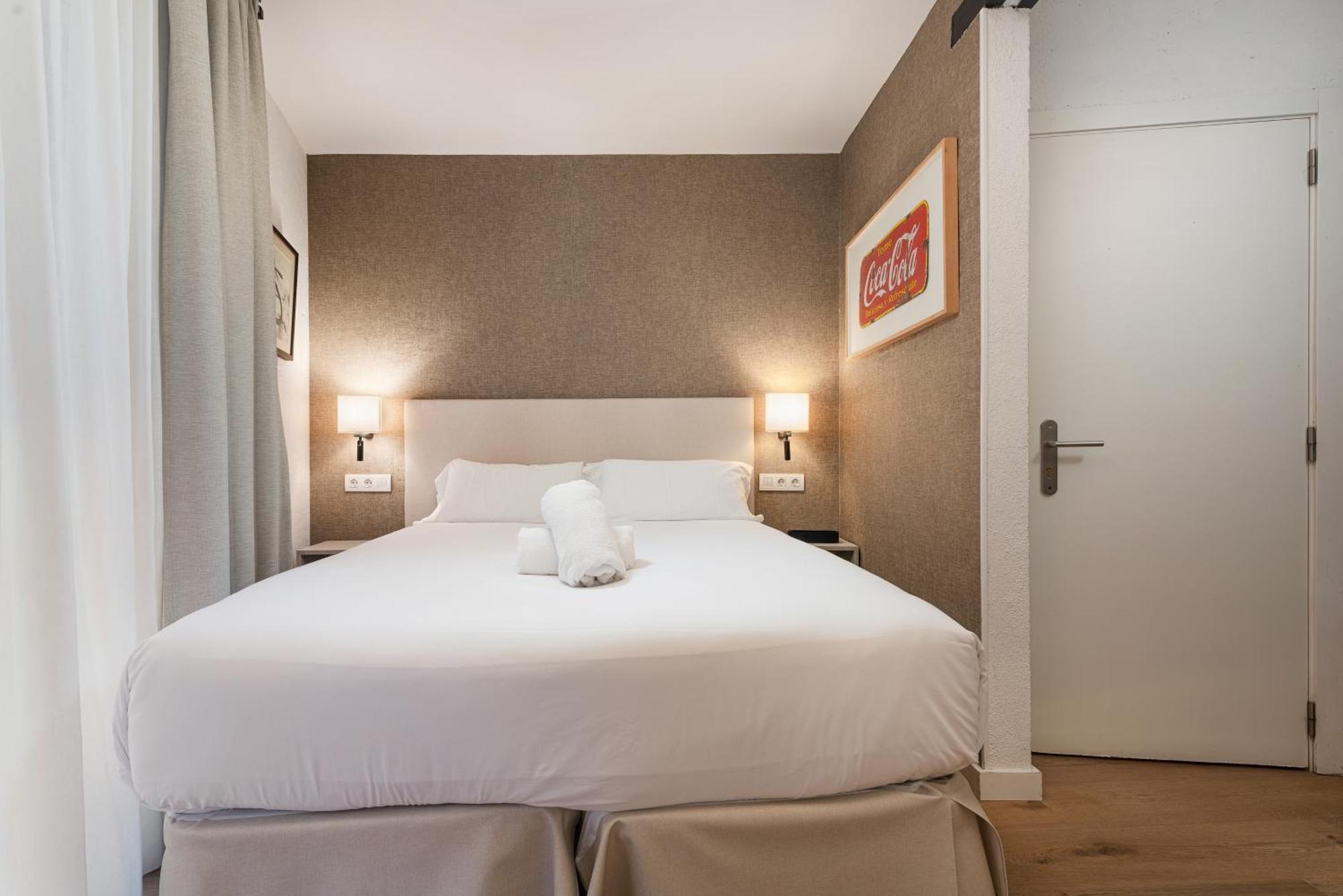 Petite Double Room
