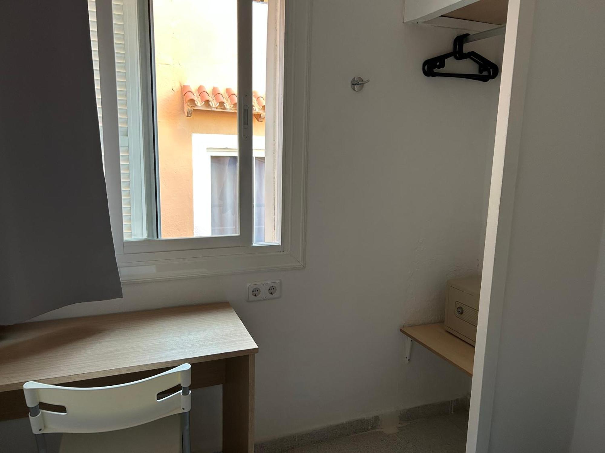 Single Room,1671869068:JPEG