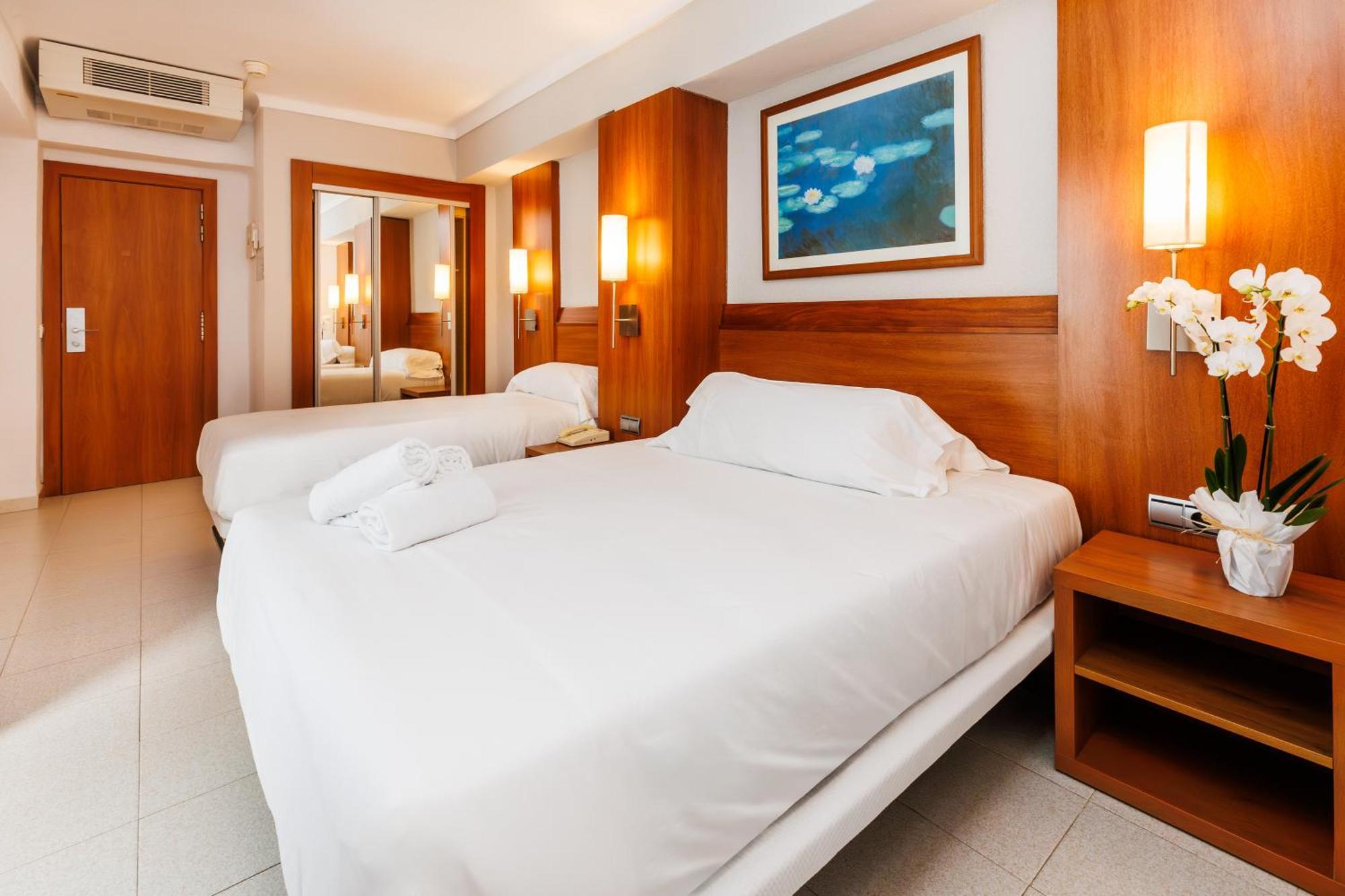 Large Double or Twin Room,1674713226:JPEG