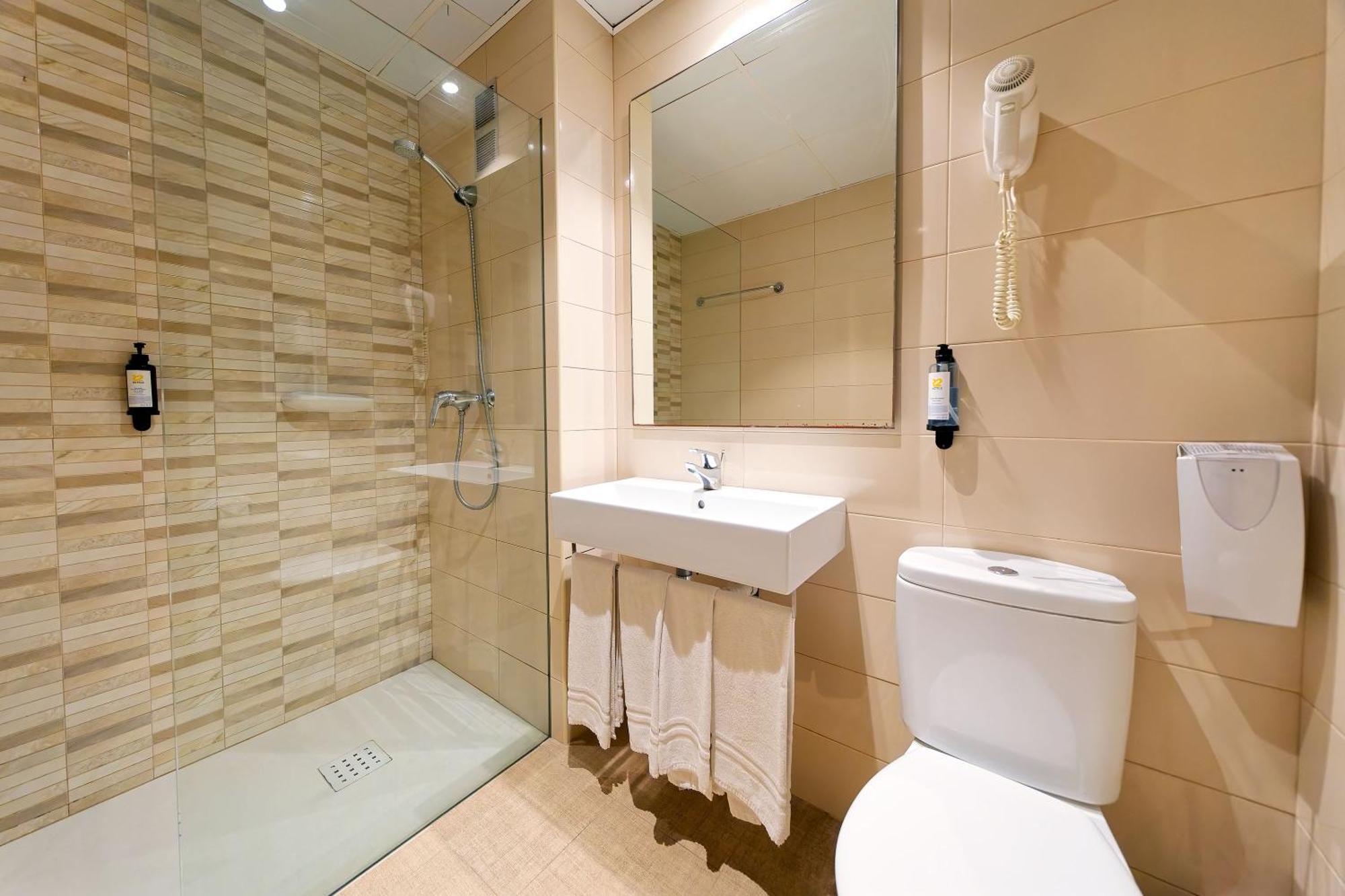 Two-Bedroom Apartment,1758403812:JPEG