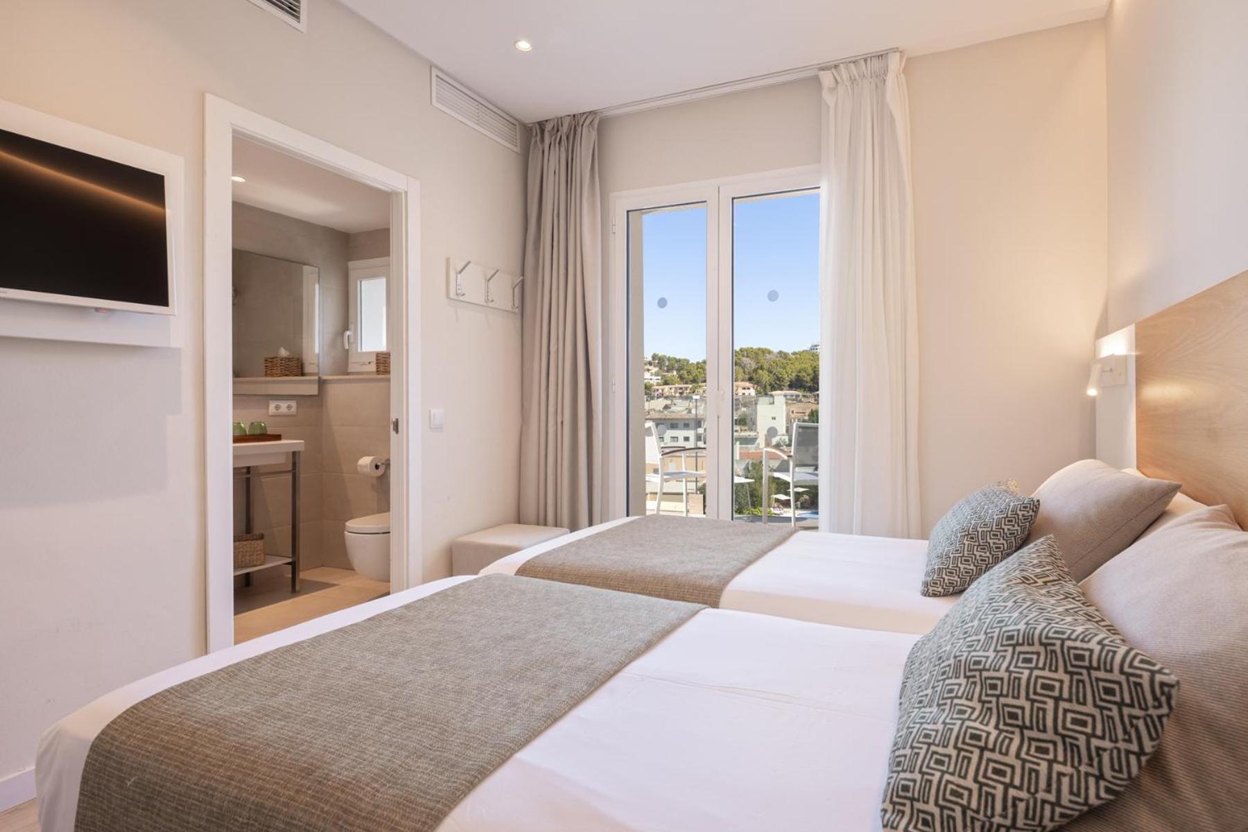 Twin Room Sea View