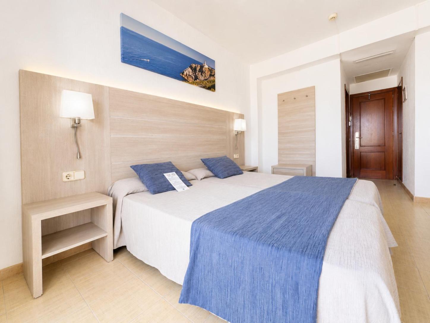 Double Room Pool View Balcony