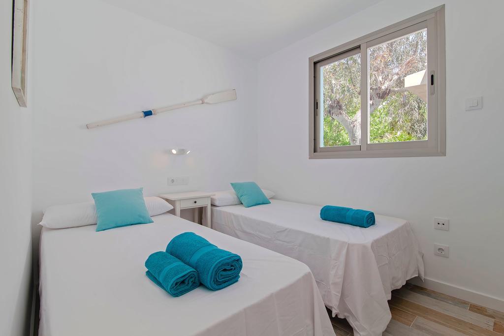 Appartamento con 2 Camere da Letto, Terrazza e Vista Mare