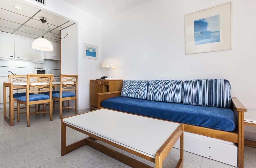 One-Bedroom Apartment with Sea View (4 Adults),412889049:JPEG