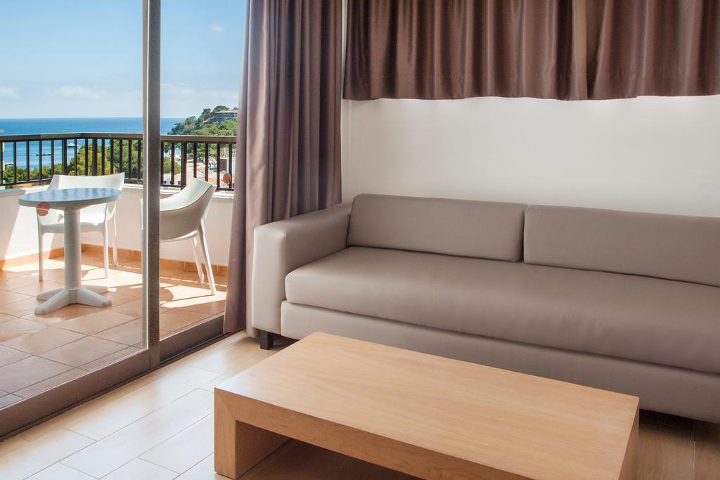 One-Bedroom Apartment Terrace
