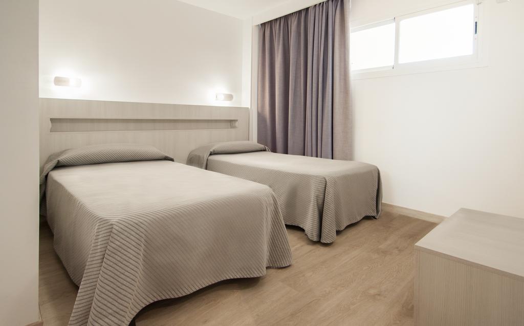 One-Bedroom Apartment Terrace