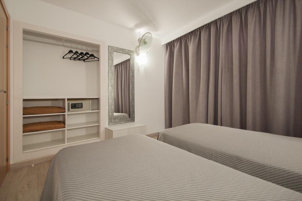 One-Bedroom Apartment Terrace
