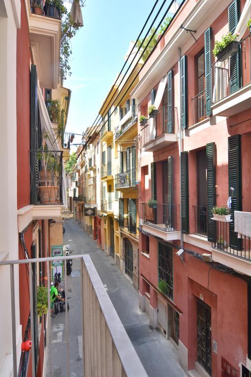 One-Bedroom Apartment with Balcony,414918894:JPEG