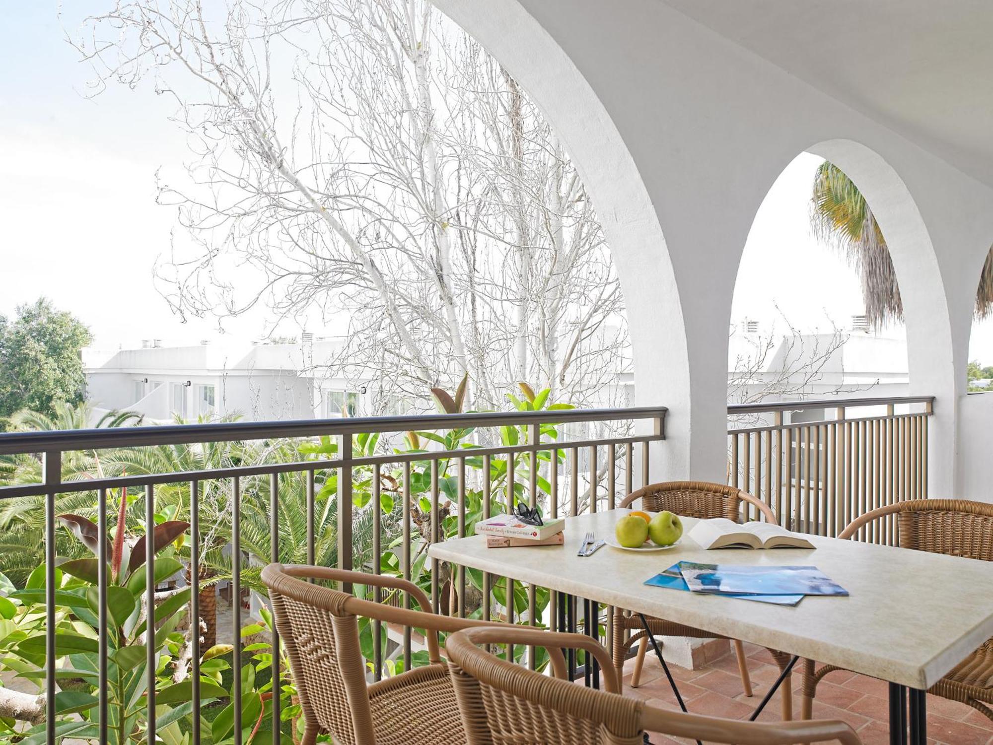 Standard Apartment (2 Adults + 2 Children),683223321:JPEG