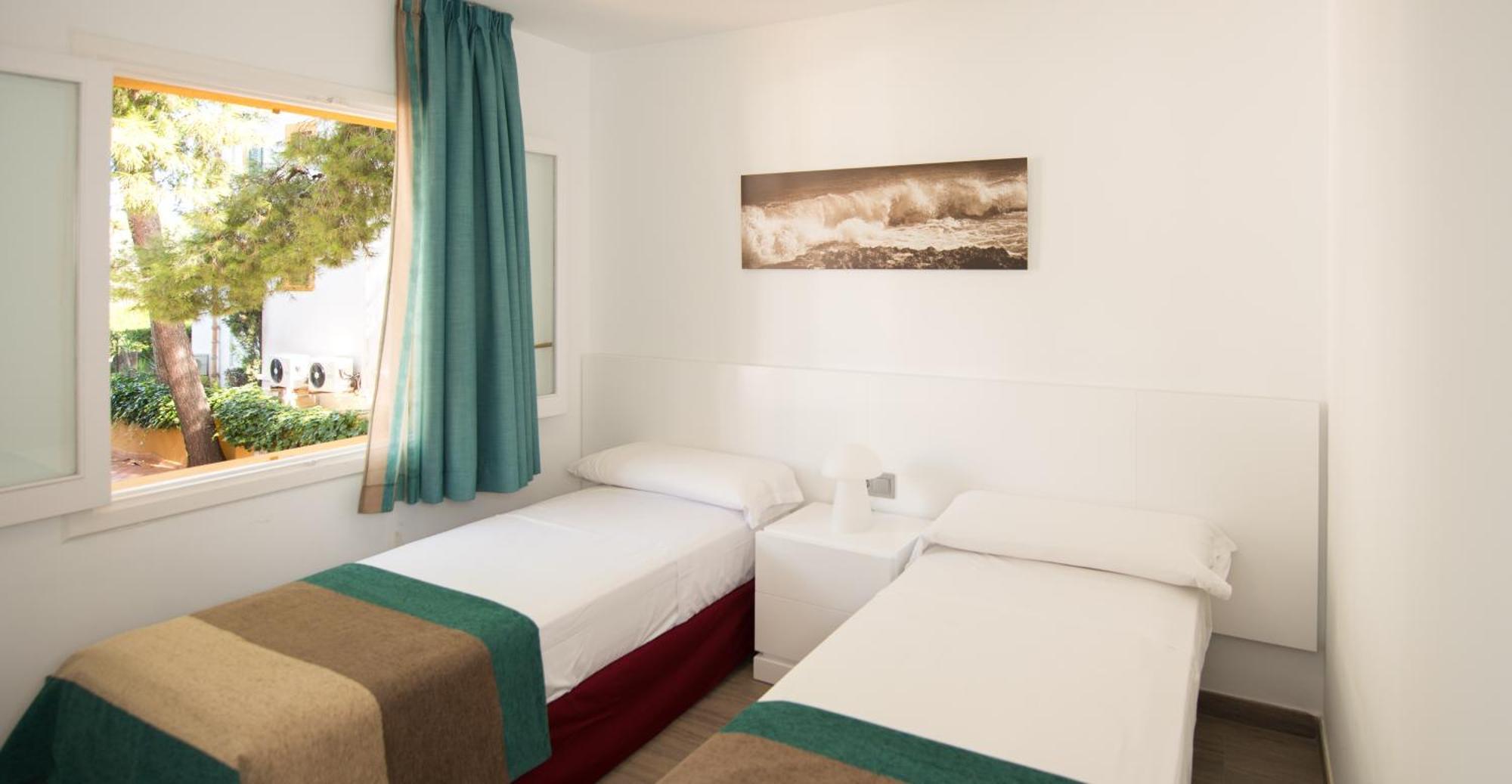 Three-Bedroom Villa,815472698:JPEG