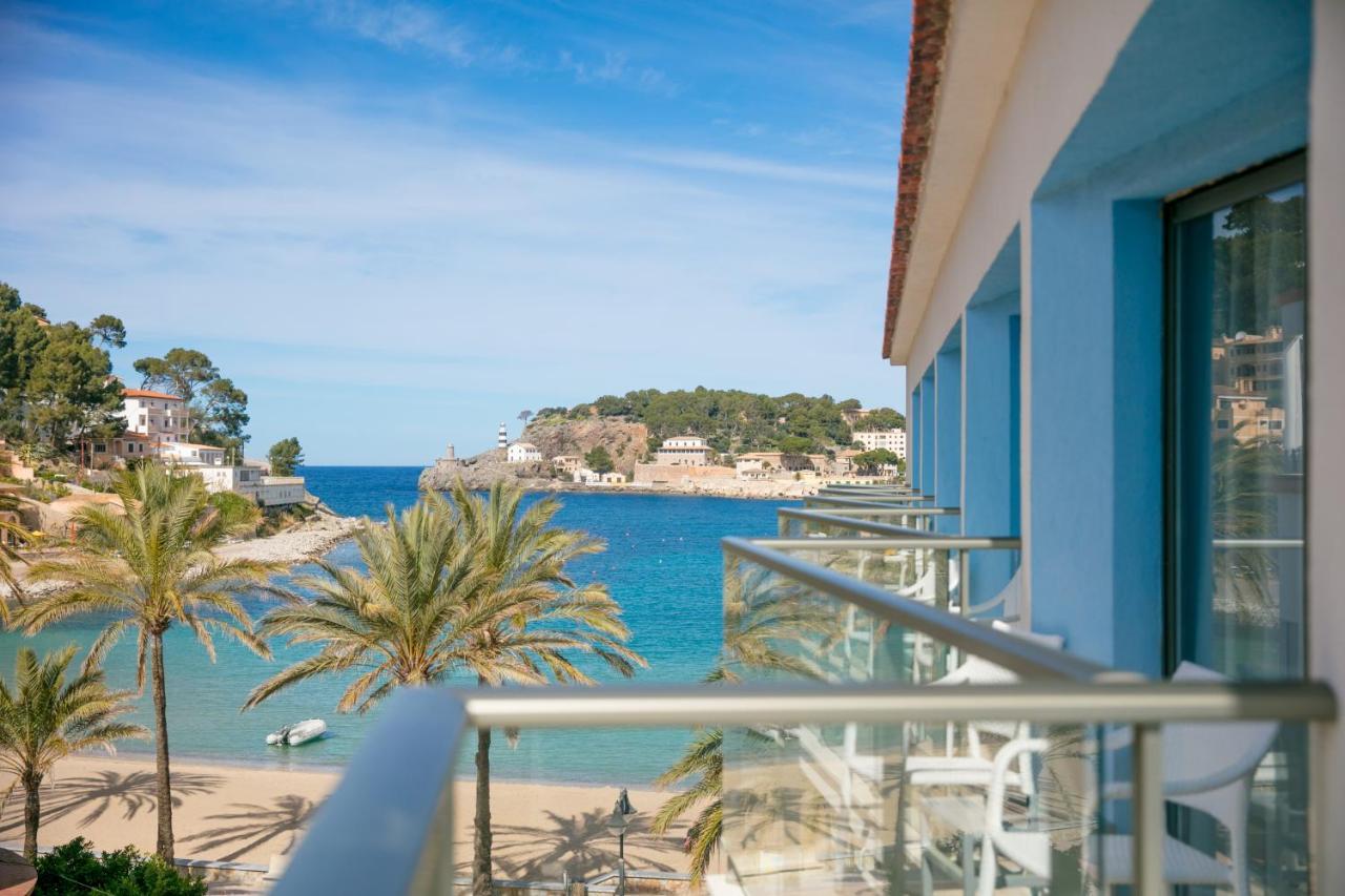 Habitación Doble Confort con balcón y vistas laterales al mar