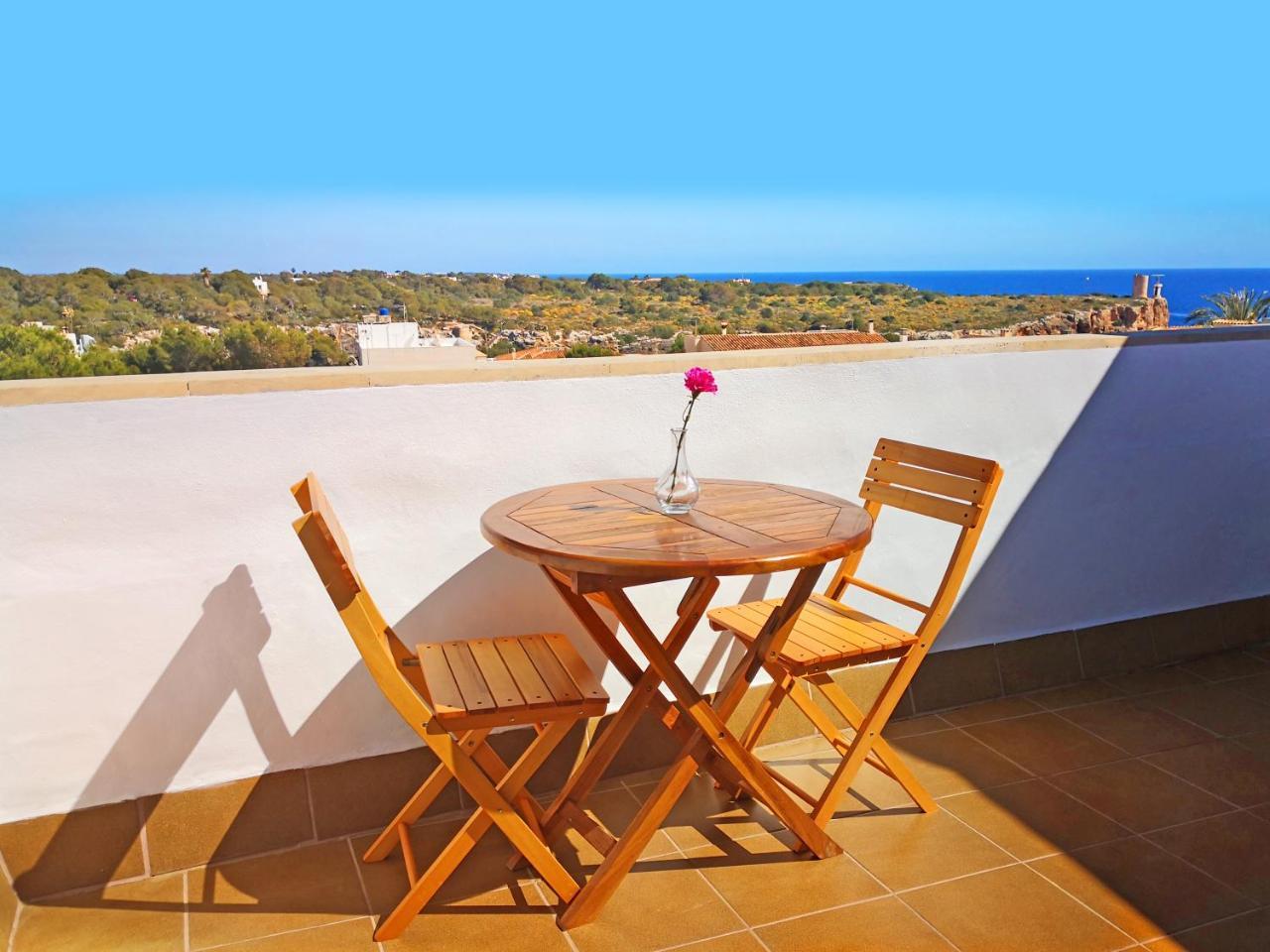 Attic One-Bedroom Apartment Sea View kitchen