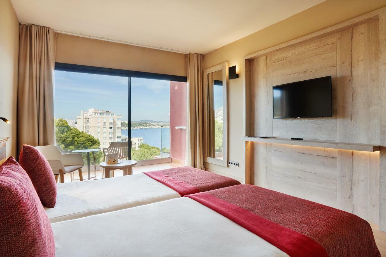 Doppelzimmer mit Balkon und eingeschränktem Meerblick (2 Erwachsene + 1 Kind)