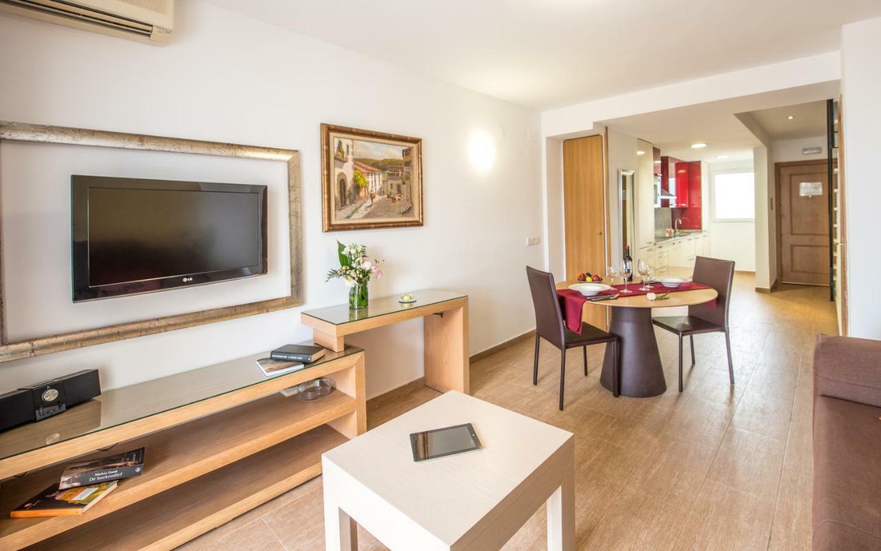 Two-Bedroom Apartment,815473301:JPEG