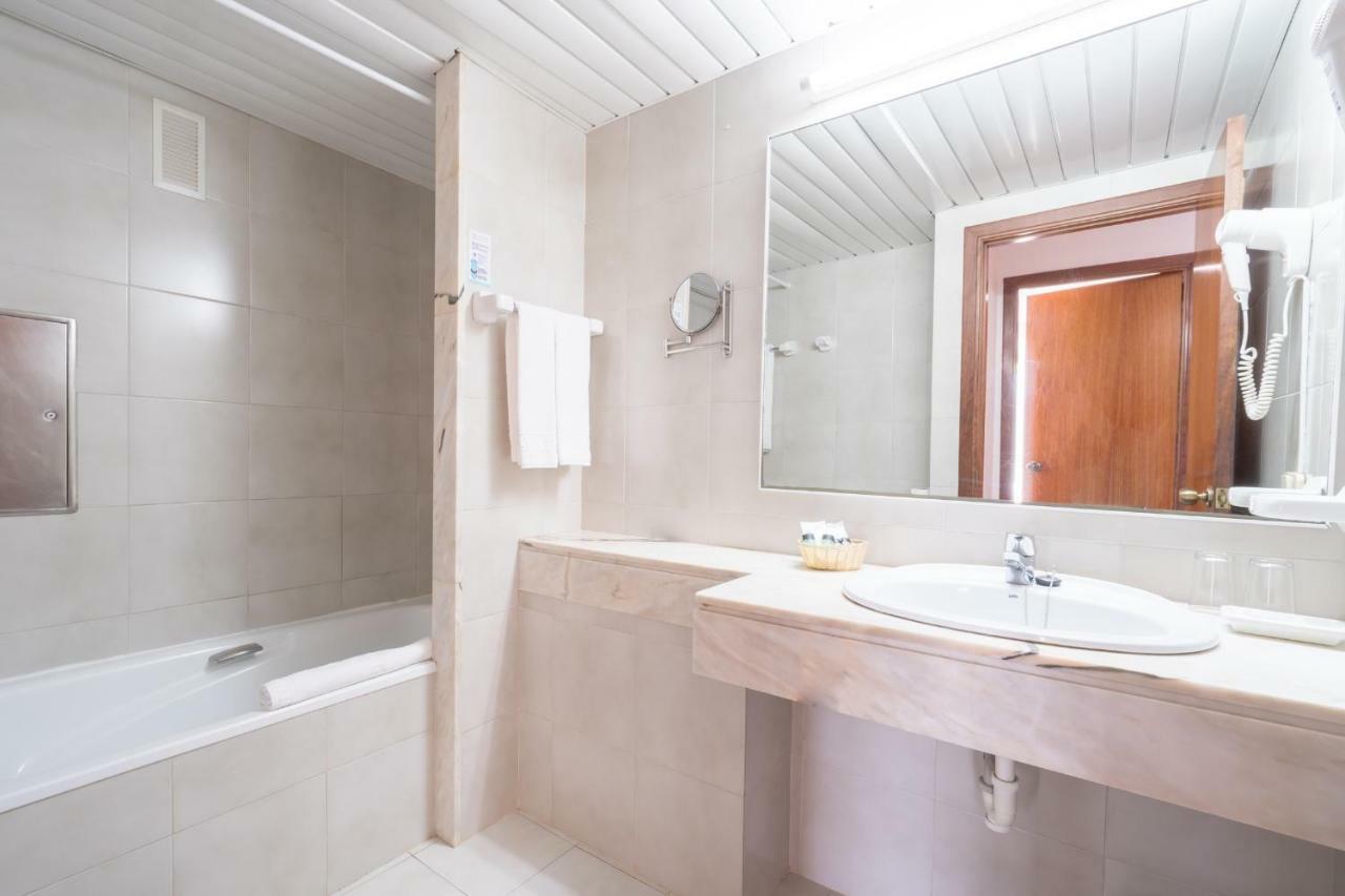Suite Promocional con balcón (3 adultos)