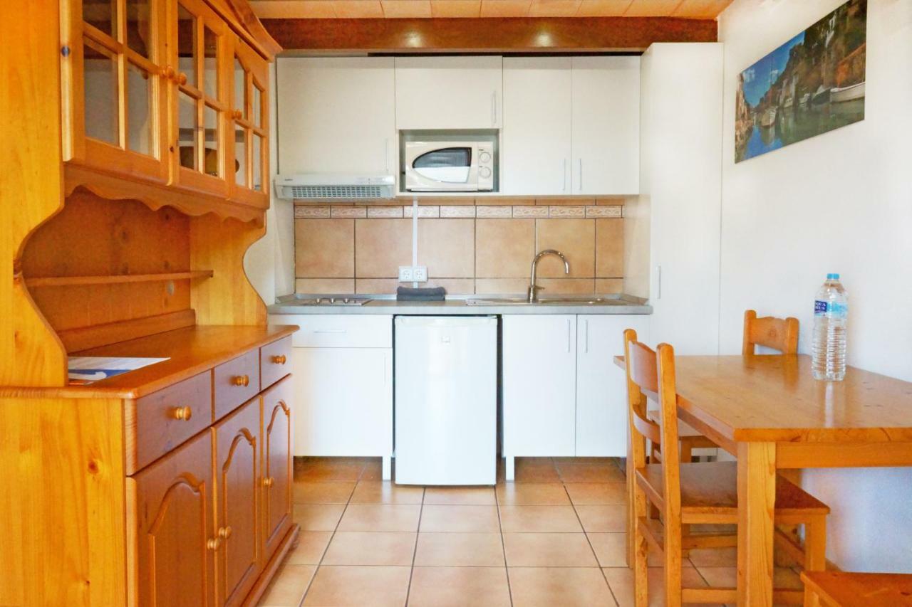 One-Bedroom Apartment Kitchen