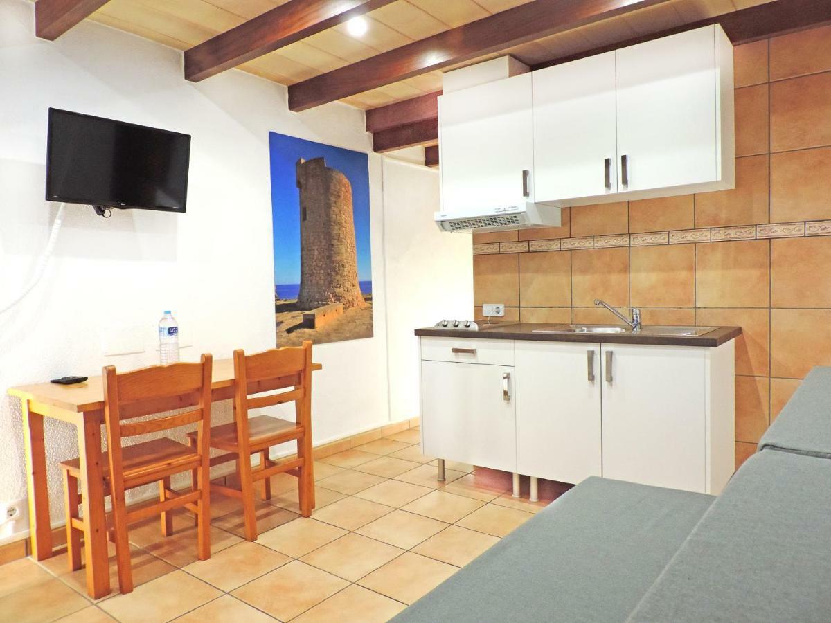One-Bedroom Apartment Kitchen