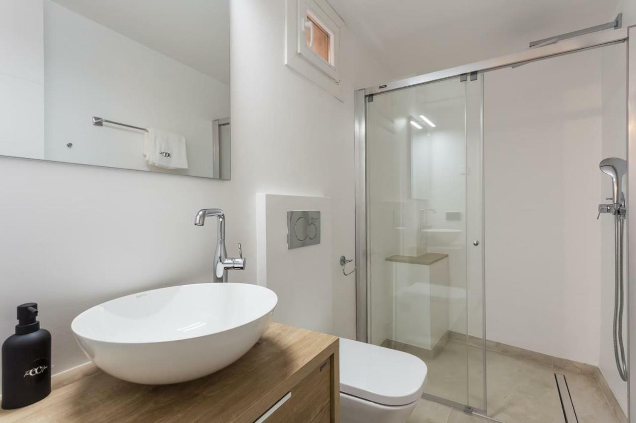 One-Bedroom Apartment,885364504:JPEG
