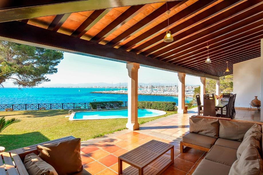 Villa frente a la playa