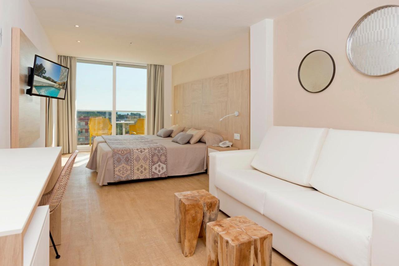 Deluxe Double Room,989736691:JPEG