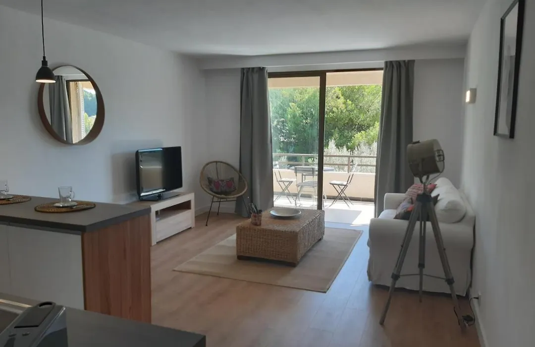 Moderno Apartamento Con Vista A La Montana-1