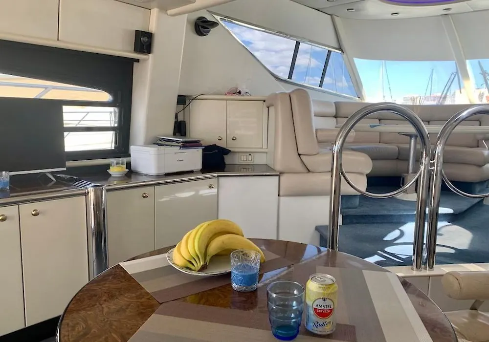 Yacht 18M Sunseeker In Mallorca Mit Fruehstueck & Bordcrew-1