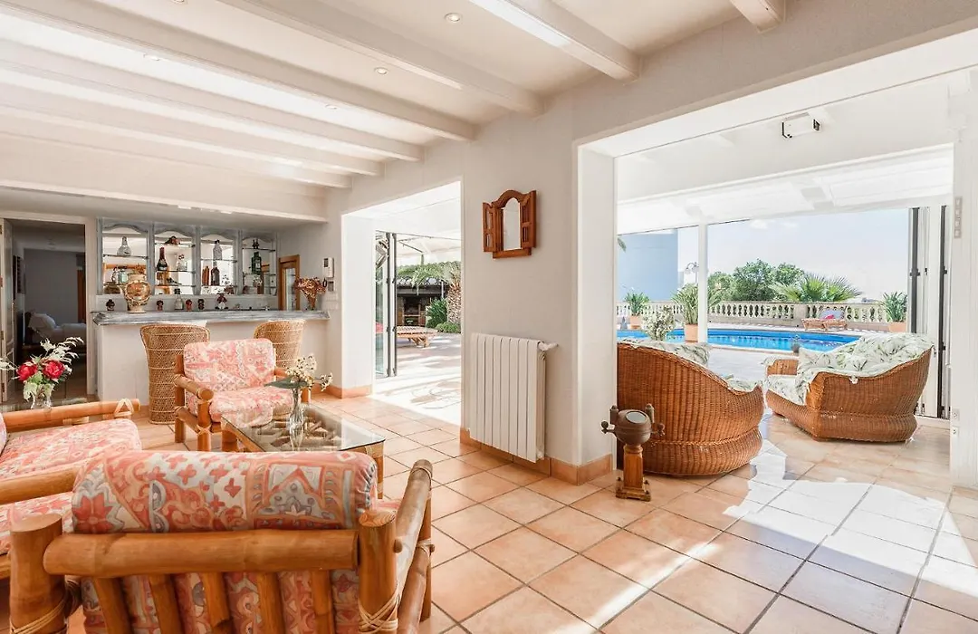 Nice Home In Paguera With Wifi, 6 Bedrooms And Outdoor Swimming Pool-1