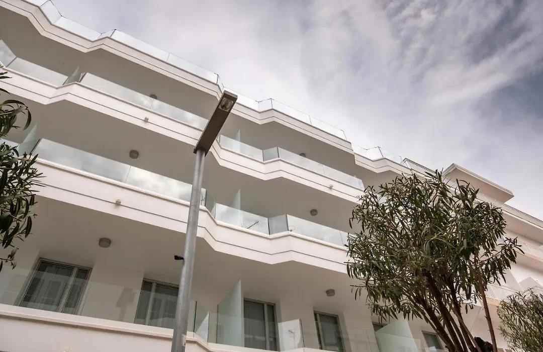 Sea Breeze Apartments-1