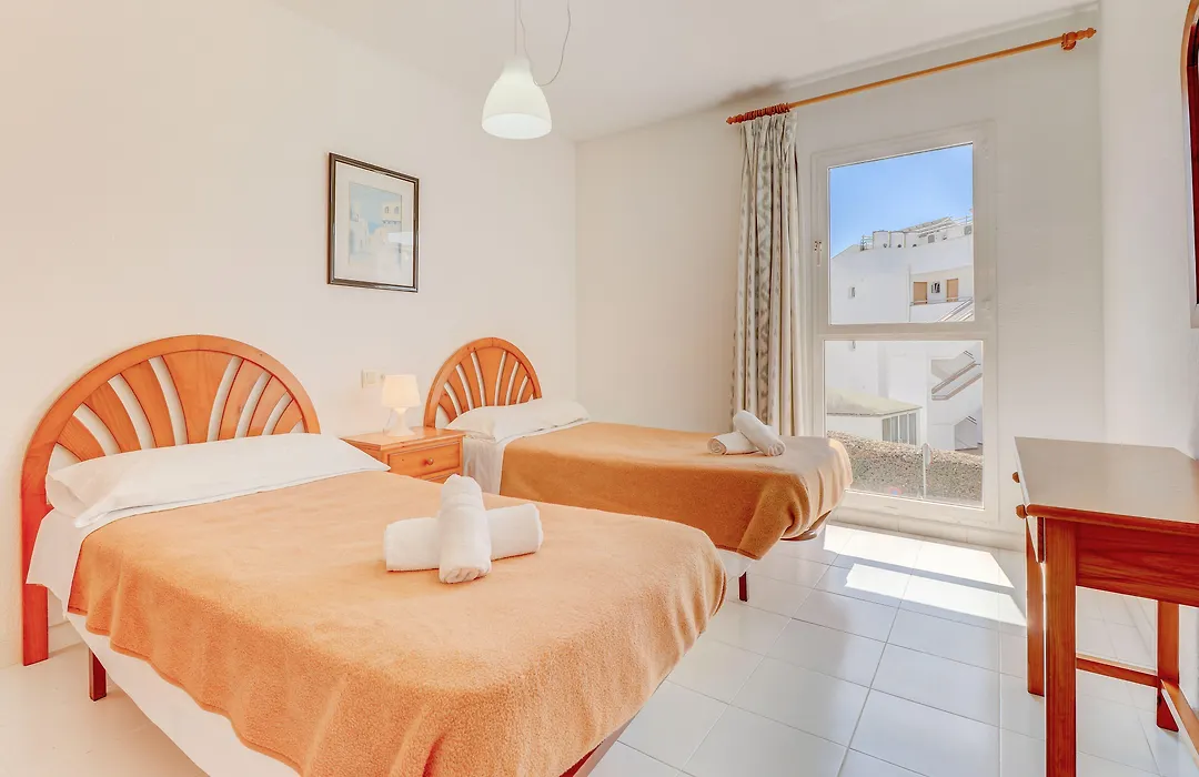 Apartamentos Llevant-1