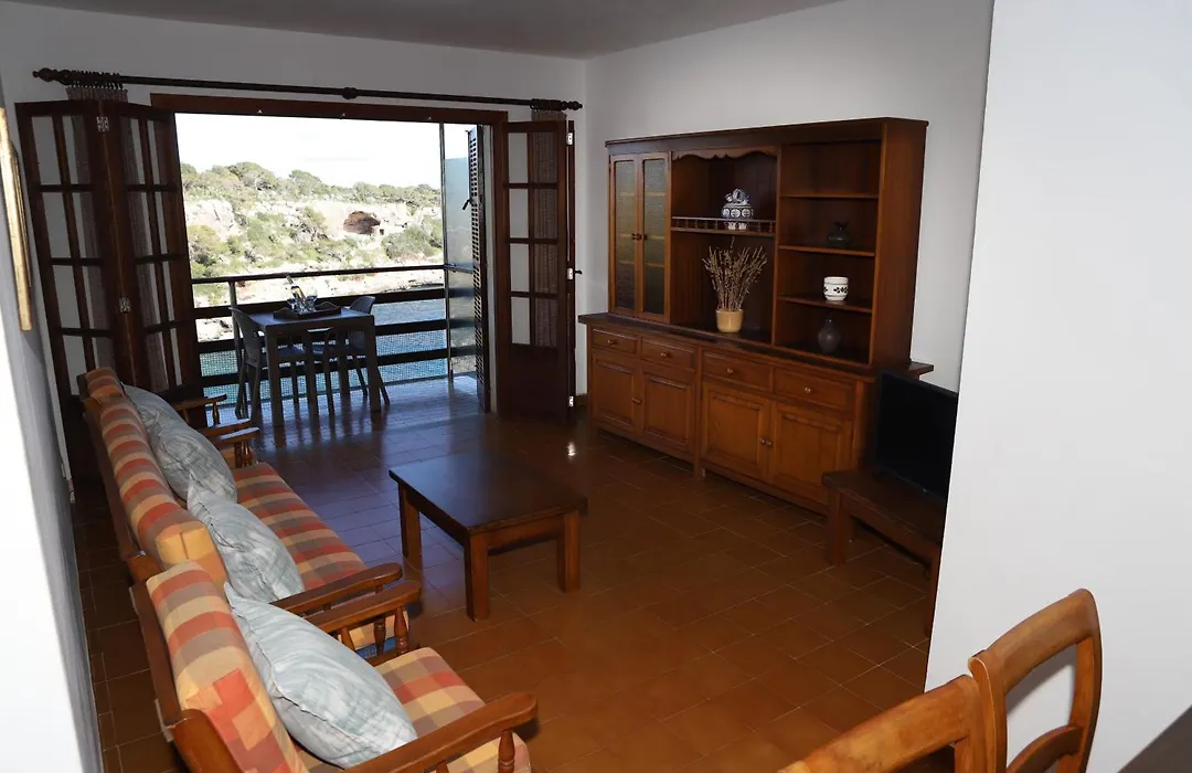 Apartamentos Llevant-1