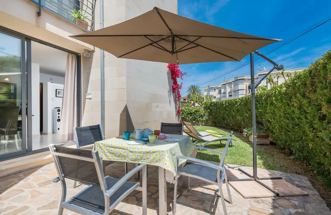 Residencial Llenaire Apartment-1