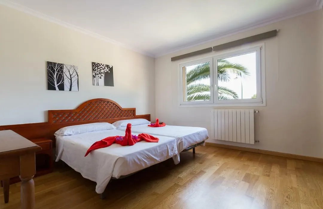 Villa Alzina Alojamiento Vacacional A 10 Minutos De La Playa De Cala Millor, Mallorca-1